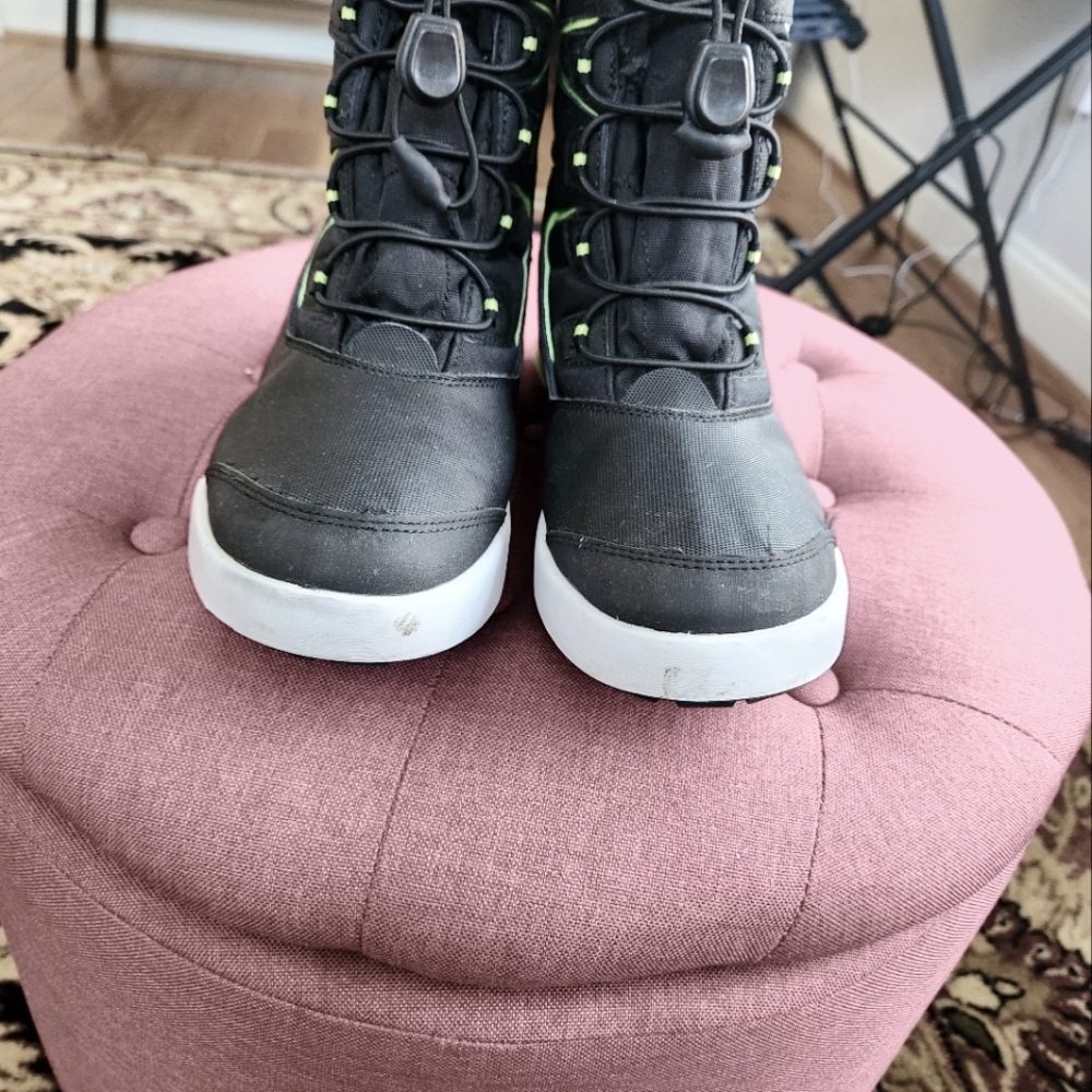 Winter boots